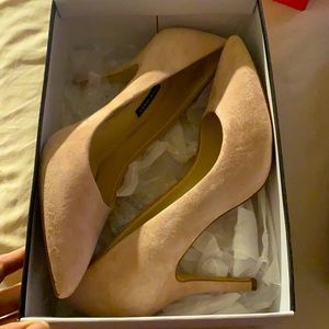 Nine west light pink suede pumps size 11